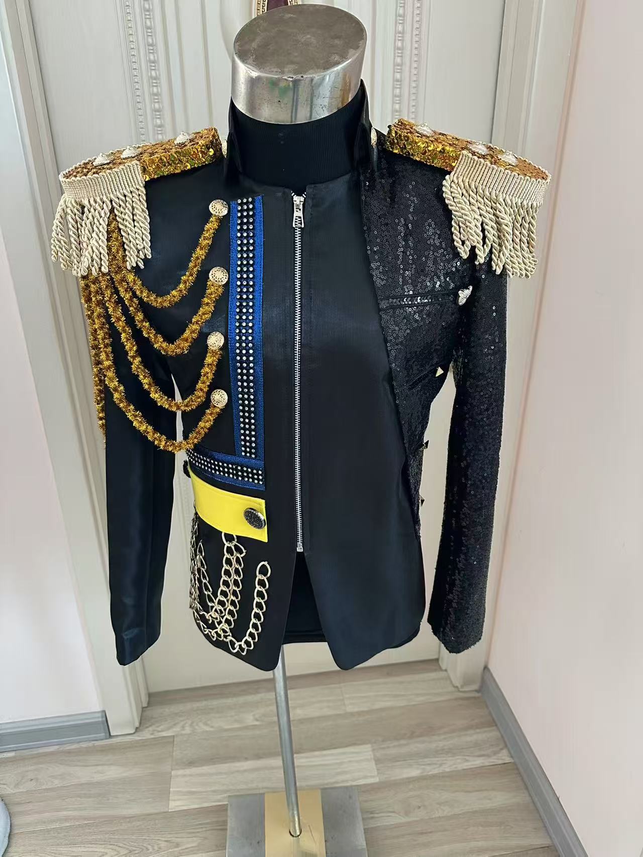 เสื้อแจ็คเก็ตชายพู่ห้อยสไตล์รอ - Men'S Formal Wear บทวิจารณ์และราคา