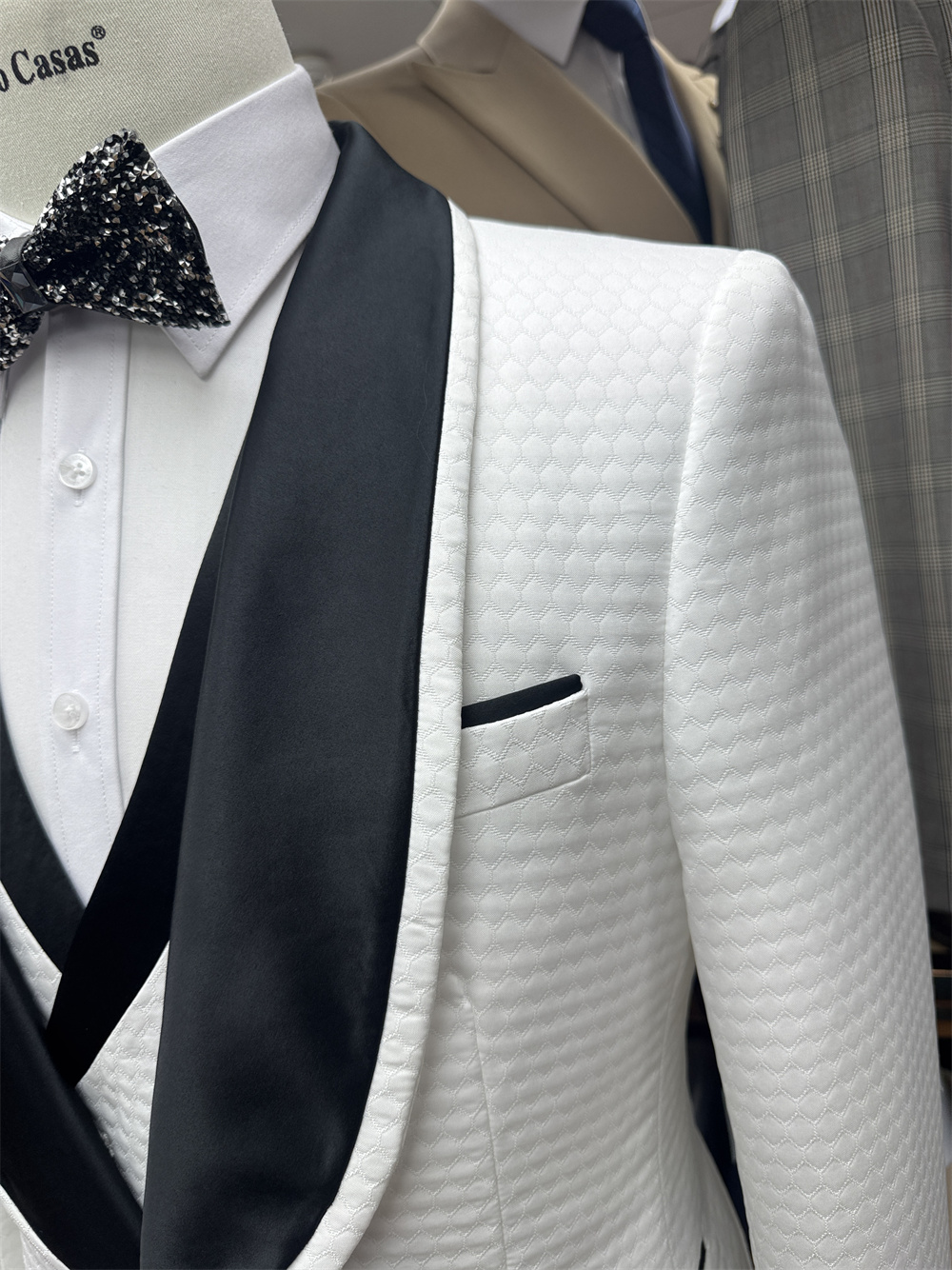 ใหม่มาถึงชายผู้ใหญ่ชุดลวดลาย 3 - Men Formal Wear Shop บทวิจารณ์และราคา